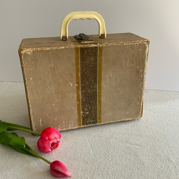 Vintage Suitcase Luggage - Picture 8 of 16